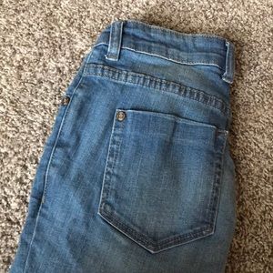 Skinny mid rise jeans